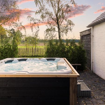 Bed & Breakfast De Zandhoef Eersel Bagian luar foto